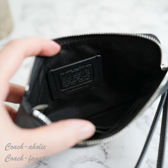 NWT Coach CW869 Halloween Corner Zip Wristlet Black Cat Moon Signature - Picture 5 of 7